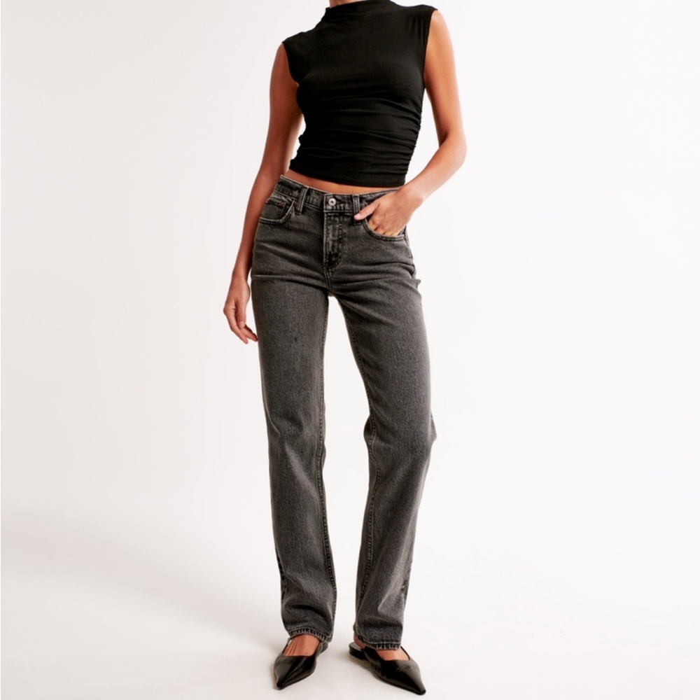Abercrombie & Fitch Mid Rise Straight Jean Curve Love 4s / 27s